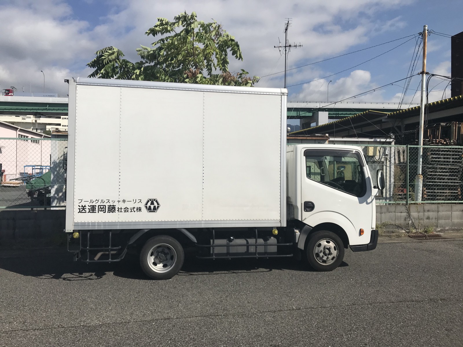 大手住宅建材商品の沖縄定期便の出荷作業